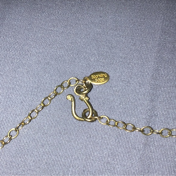 SPARKLING SAGE womans 18in gold tone necklace. - Picture 3 of 4